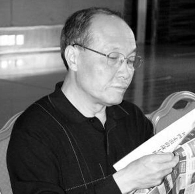 1953年毛主席视察安庆时，突然发问："陈独秀家还有谁？"得知其三子在窑厂搬砖，