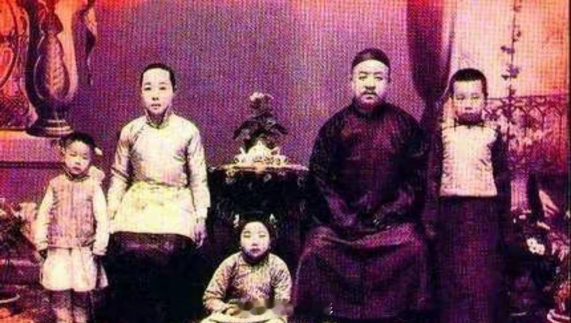 86岁琼瑶：经历3次自杀，爱上有妇之夫？她的人生堪比琼瑶剧有谁没看过《还珠格格》