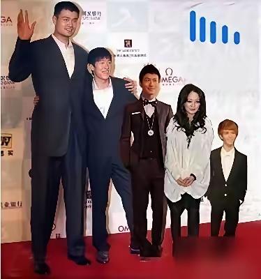 我羡慕他的财富，不羡慕他的身高，也许很多人有跟我一样的想法吧！