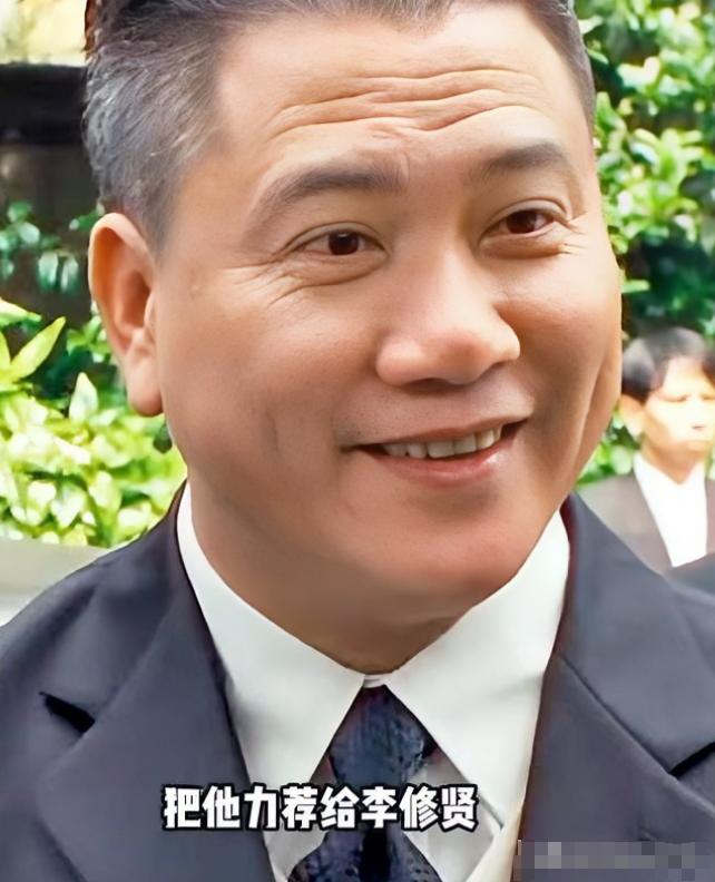周星驰这一辈子，
最该感谢的男人既不是李修贤，
也不是吴孟达，
而是大哥万梓良！
