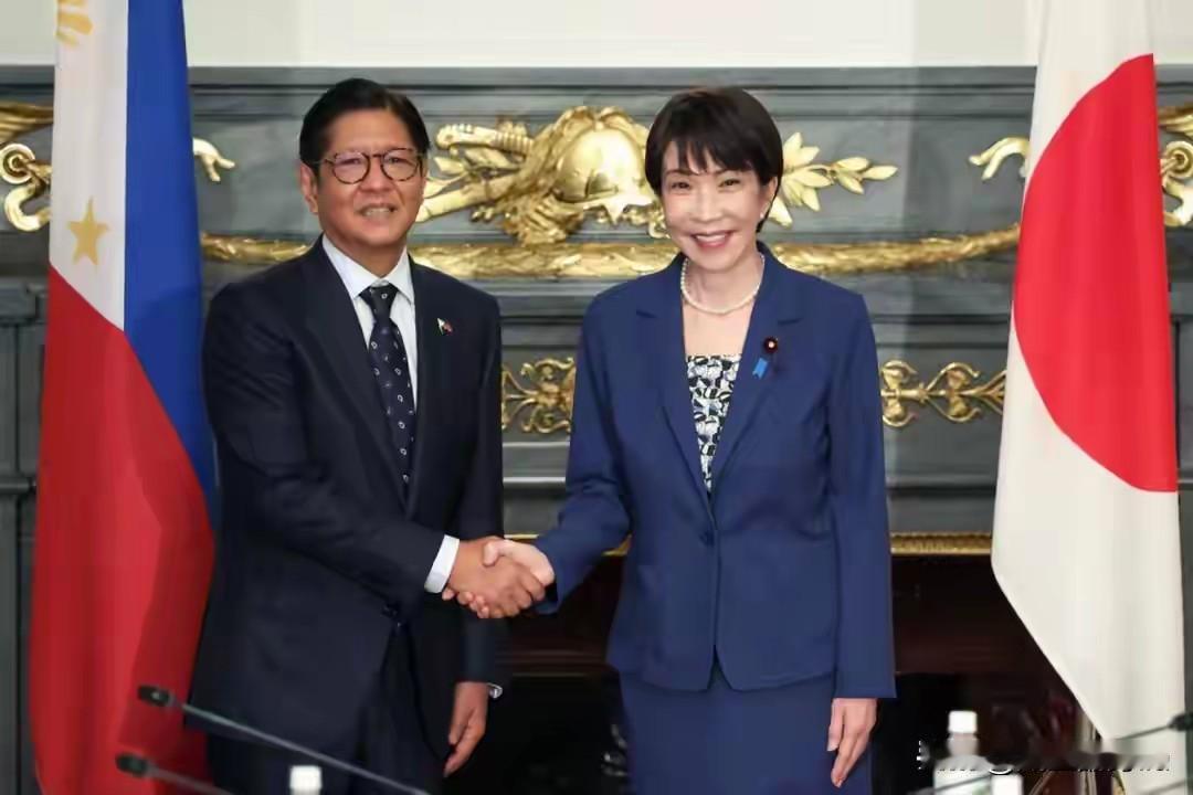 日菲跑到我们家门口画出一个区域，我们要立规矩不能单纯的抗议，我们要用实力说话，实