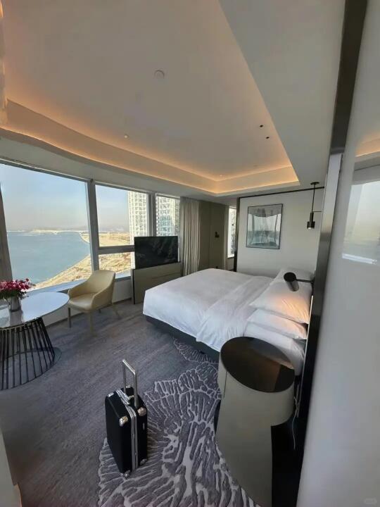 🇭🇰香港！💰300块😭住到了人生海景房
