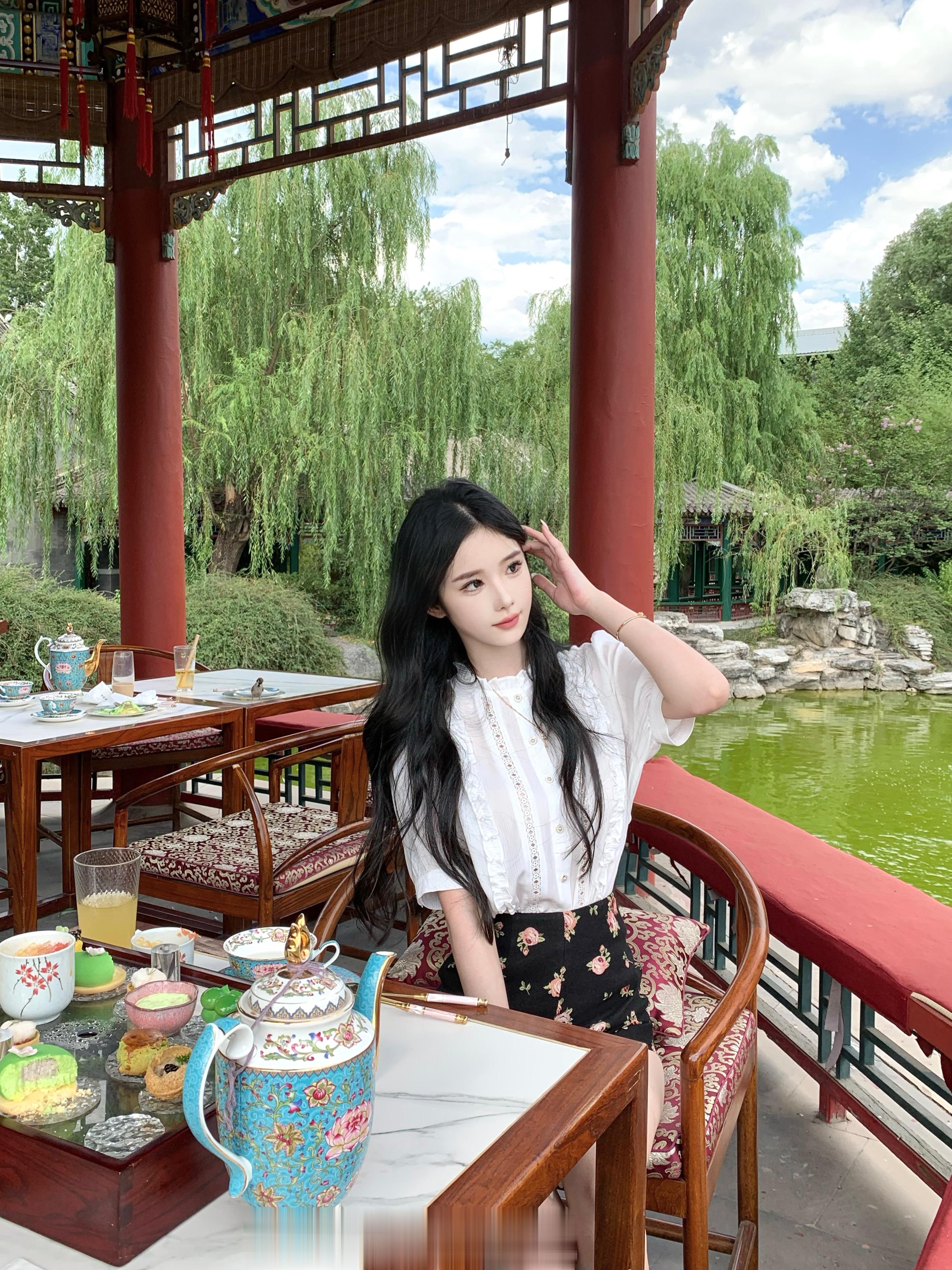 大小姐！该享用下午茶啦🍵 ​​​