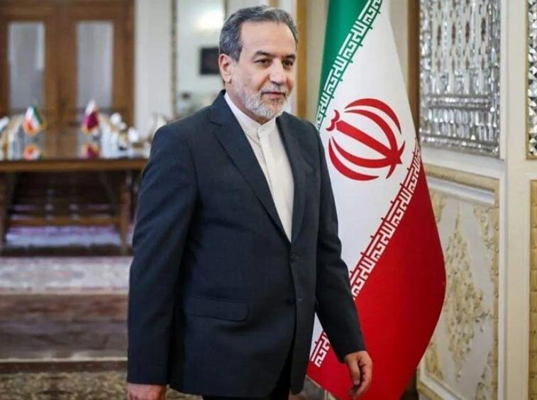 4月18日快讯
突发：霍尔木兹海峡完全开通！伊朗外长阿拉格齐在社交平台宣布，伊朗