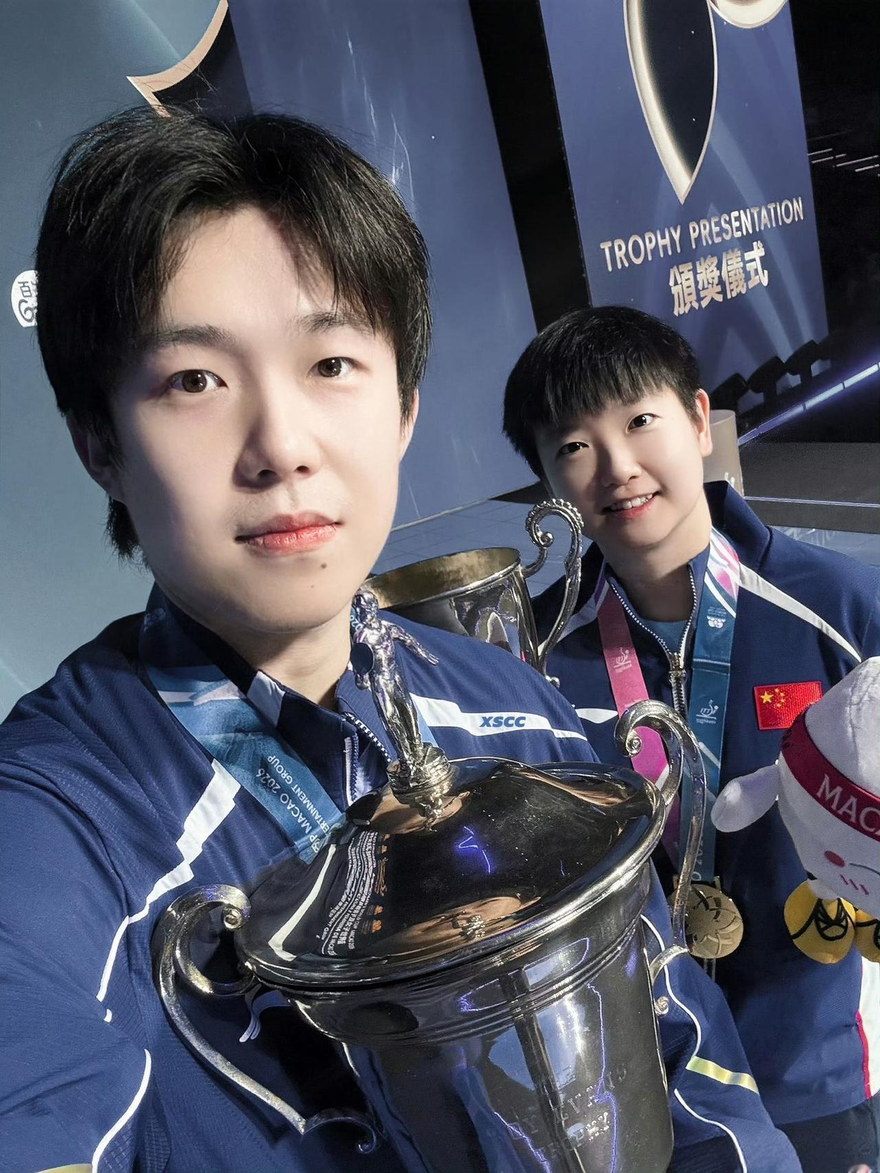 有人说，最好的关系，是并肩作战，也各自闪耀。

对孙颖莎和王楚钦来说，赛场是他们