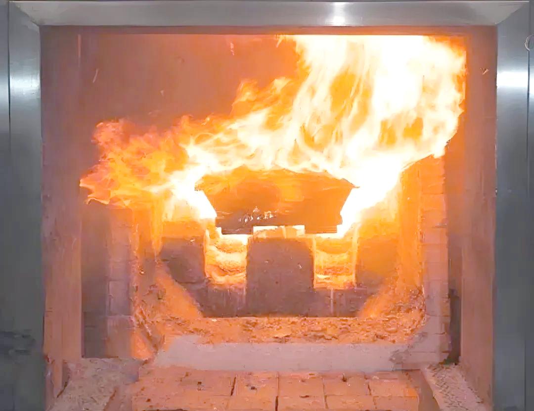 有人推测20年后中国丧葬将会转变。很多独生子女在面对去世的父母时，基本上会变成直