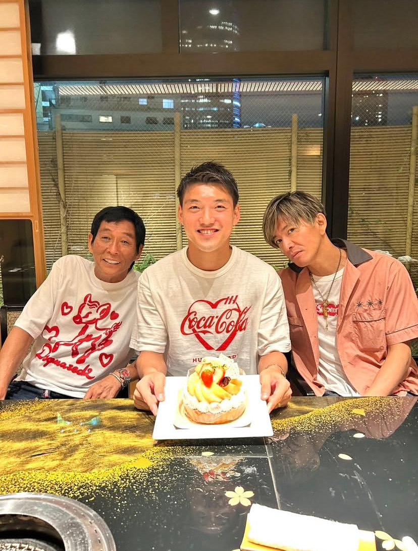 堂安 律慶生🎂，睇下邊個嚟咗？！木村 拓哉