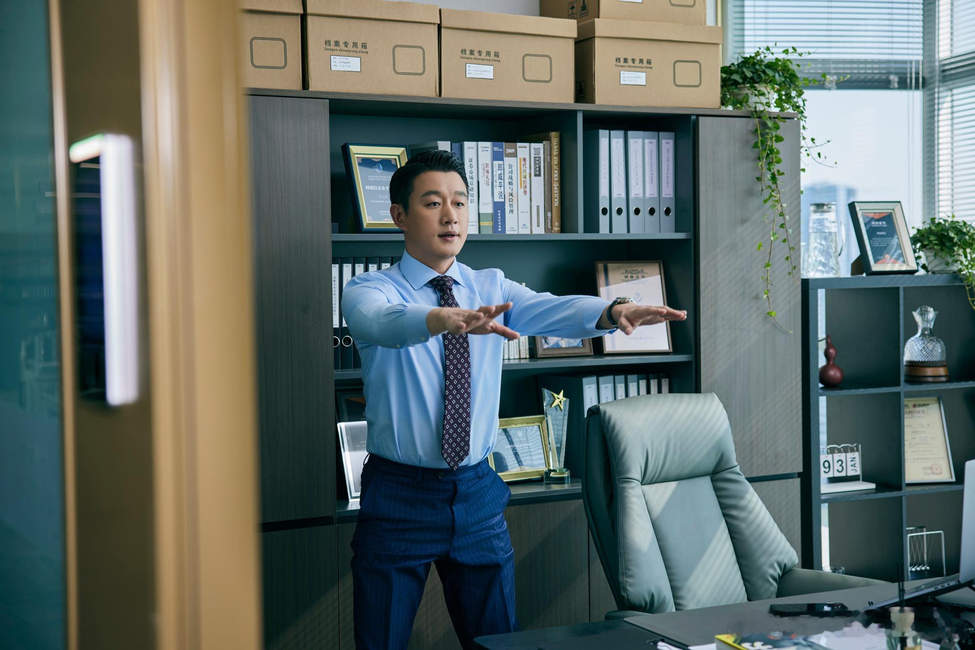 佟大为新剧洪世贤看了都得喊哥 佟大为把渣男演活了！李东明表面对赵玫深情顾家，实则