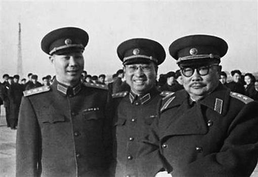 1949年毛主席远赴苏联，离开前特意叮嘱李克农：等我一离开北京，你须把一人给我秘