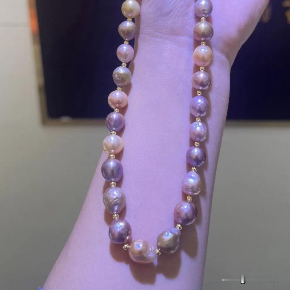 学会装傻你就赢了，
其实男人一点都不傻，但他会装傻，
好多女人来了例假、身体都有