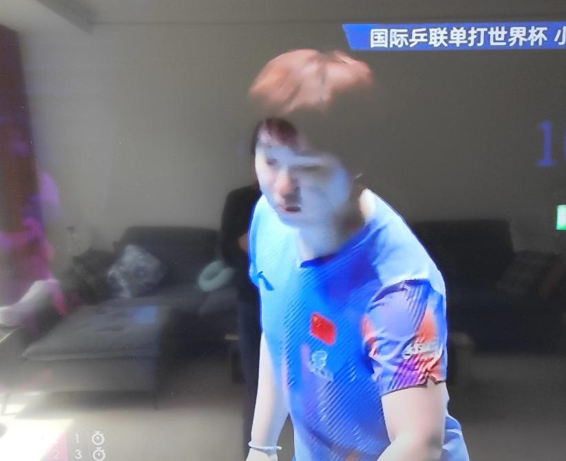 国际乒联世界杯单打冠军赛差点爆出大冷门，蒯曼差点出局，真悬啊。
真没有想到蒯曼，