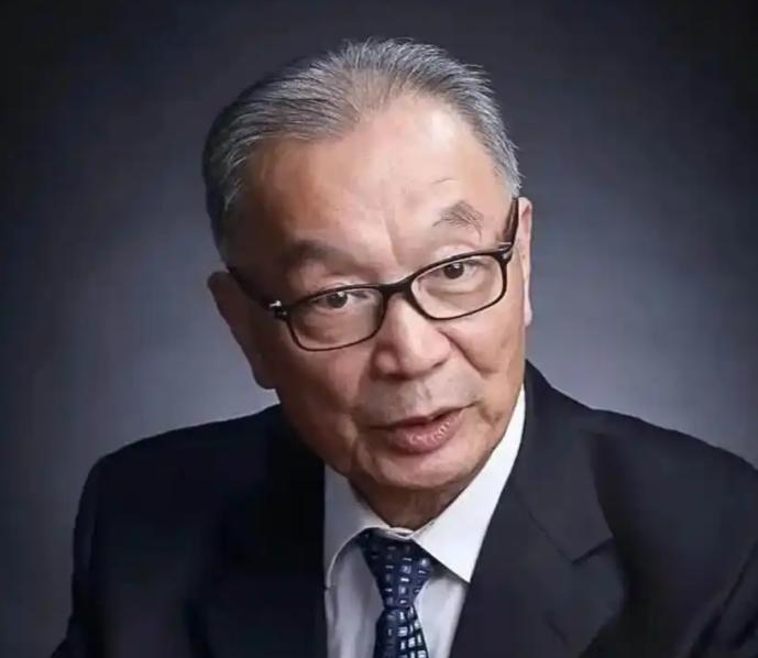 温铁军一语惊人：“我们为什么一定要走西方那条老路呢？把农民都赶进城，在城市搞低收