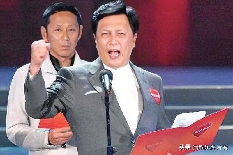 特喜欢的两位“老戏骨”，陈道明这“眼神”里气场，不输唐国强啊！

唐国强，慷慨激