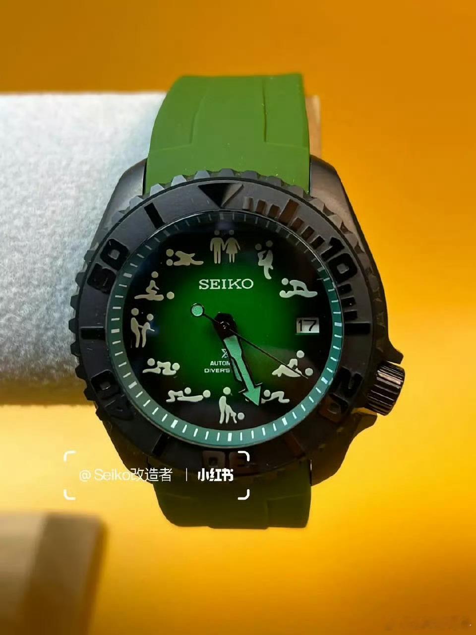 曾毅手表曾毅人看起来挺老实，怎么戴这种表啊，你们发现了吗😱😱 ​​​