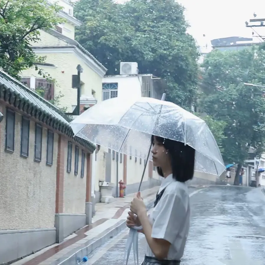 女高 短头发
