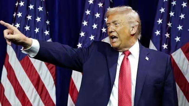 果然没让全世界看错！从强硬到底到彻底认怂，只用了短短不过24小时。

伊朗高层在