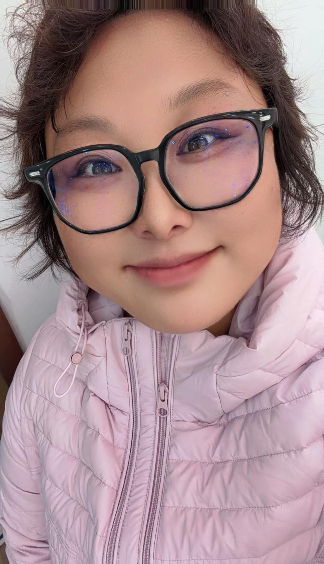刷到一网红老吴吴存伟一小时前的网络告白，向网友公开诉说他和小小之间的“七年之痒”