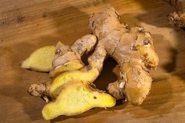 生姜用得好，能治的病也很多

很多人都知道生姜、大枣、红糖水可以强壮身体，但是没