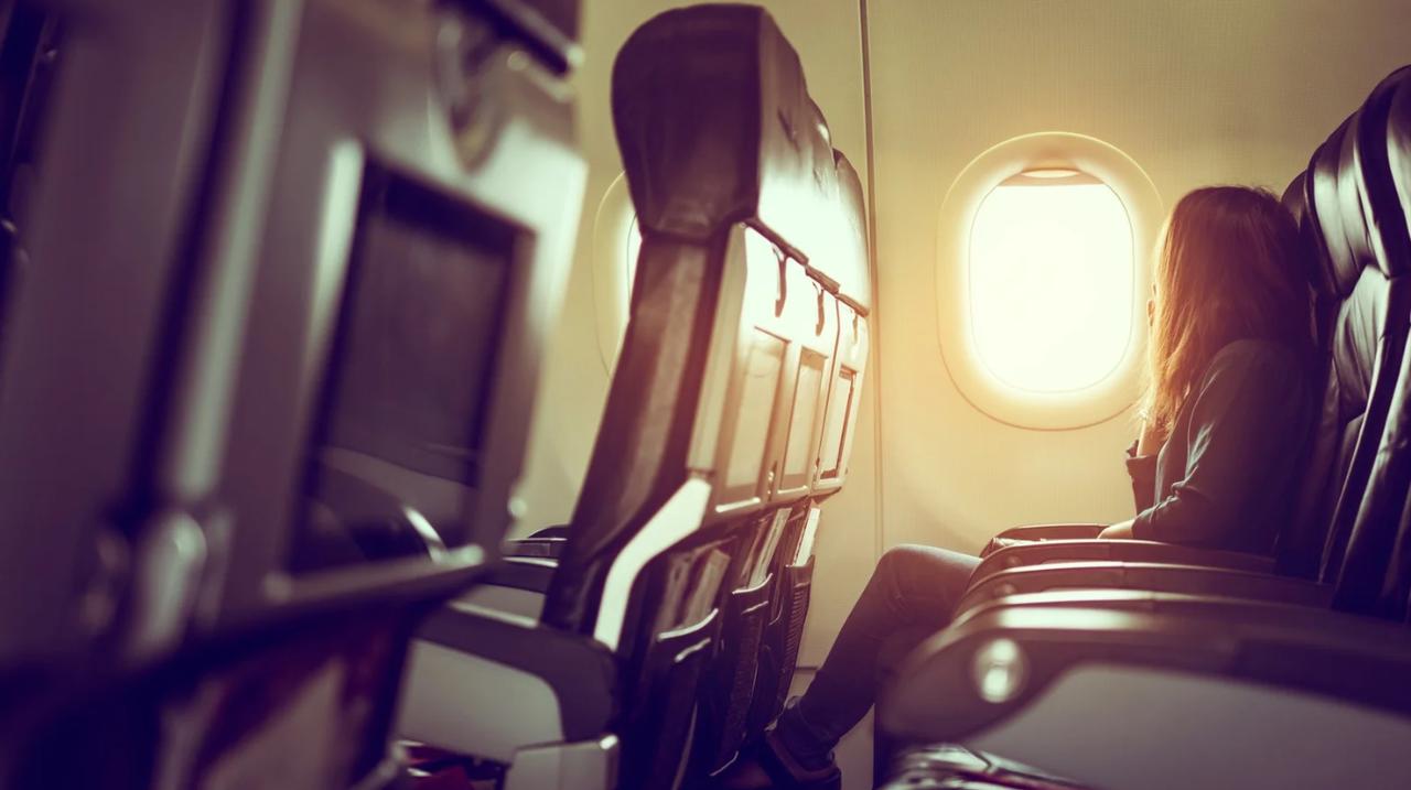 特朗普下令向商业航班开放委内瑞拉领空
 
 
美国总统唐纳德·特朗普宣布，美国政