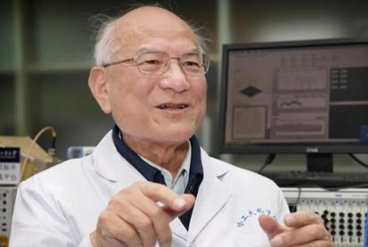 美俄都没攻克的世界难题，被中国一老头突破，800万奖金全捐了

麻烦看官老爷们右