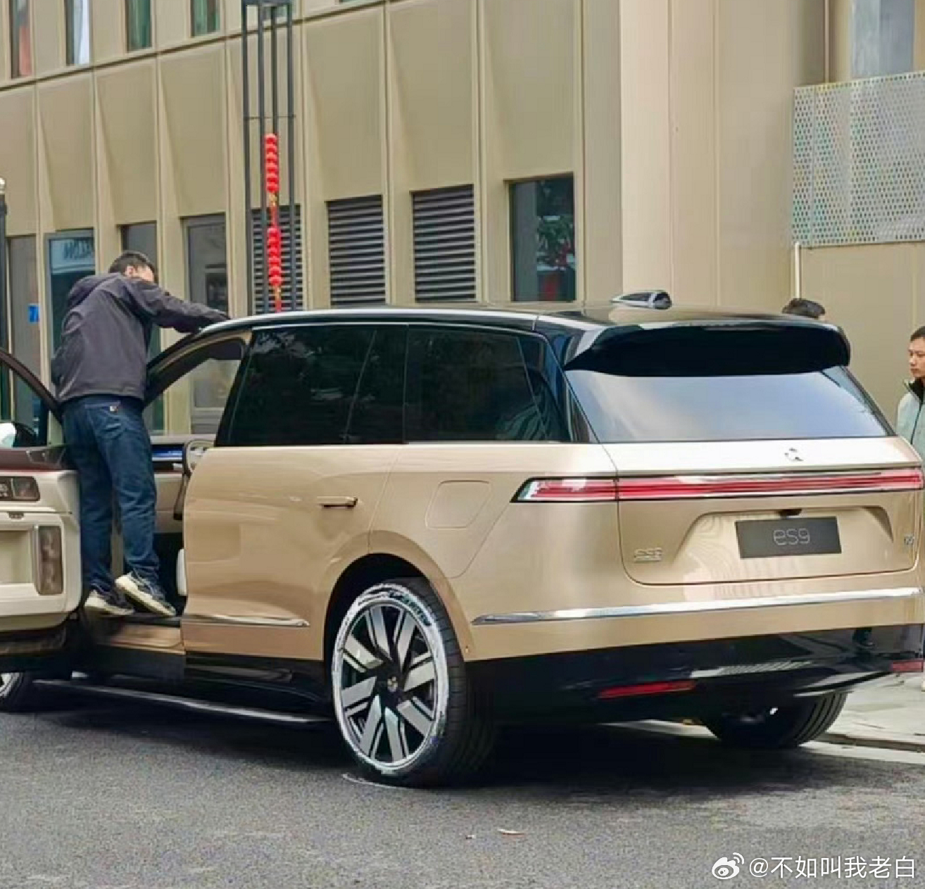 看完实车，表示确实是很尊的ES9蔚来es9工信部曝光