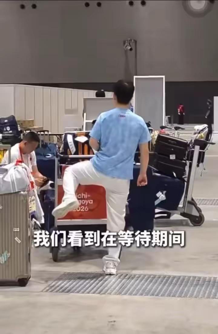 强者从不抱怨环境，有孙颖莎这一份毅力做什么都会成功！