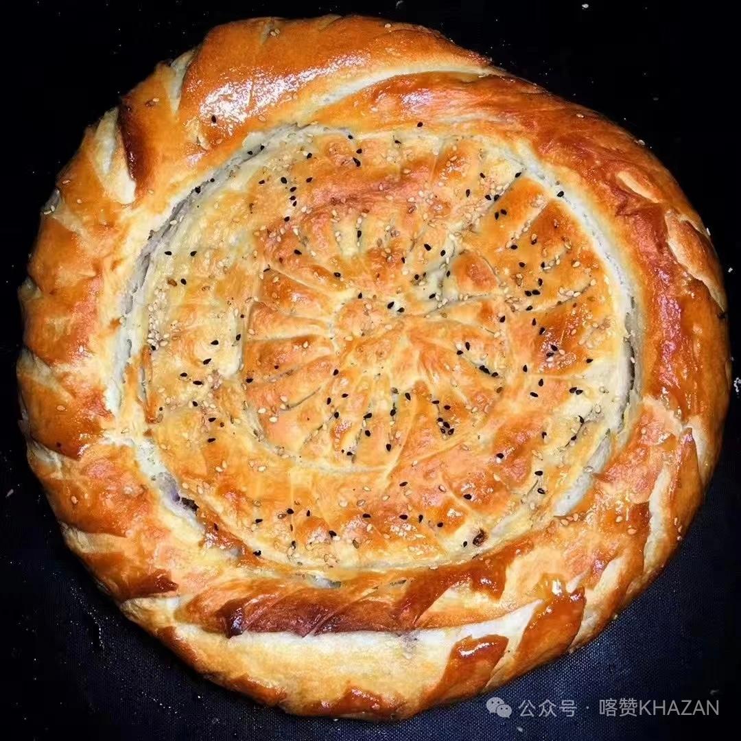 从星巴克出来，一妹子就追着我说：“哥，办个信用卡吧!”我盯着她的脸看了3秒钟，认