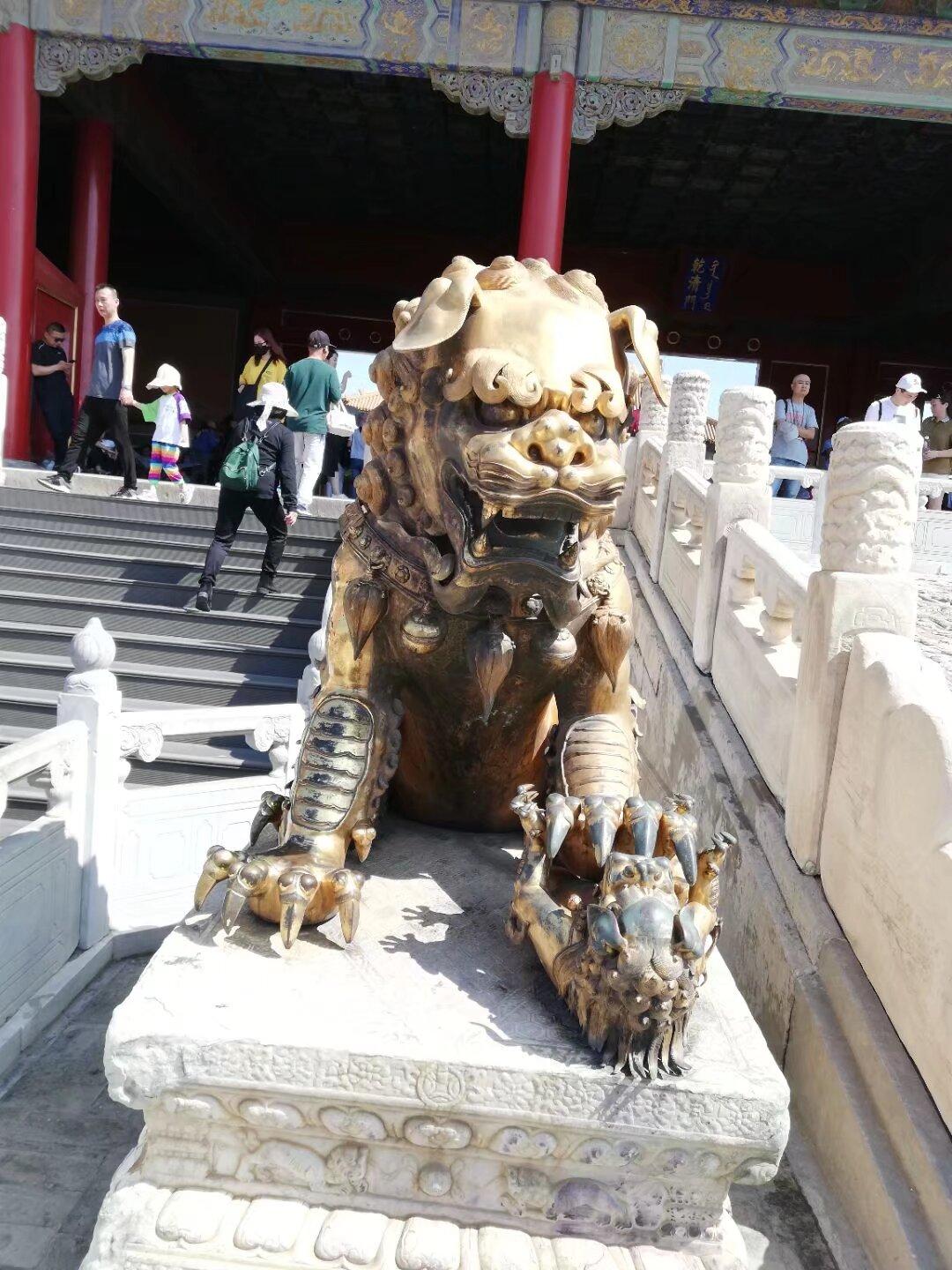 我们心里要对未知长存敬畏之心，包括自己。因为在我们的身体在强壮的时候和衰弱的时候