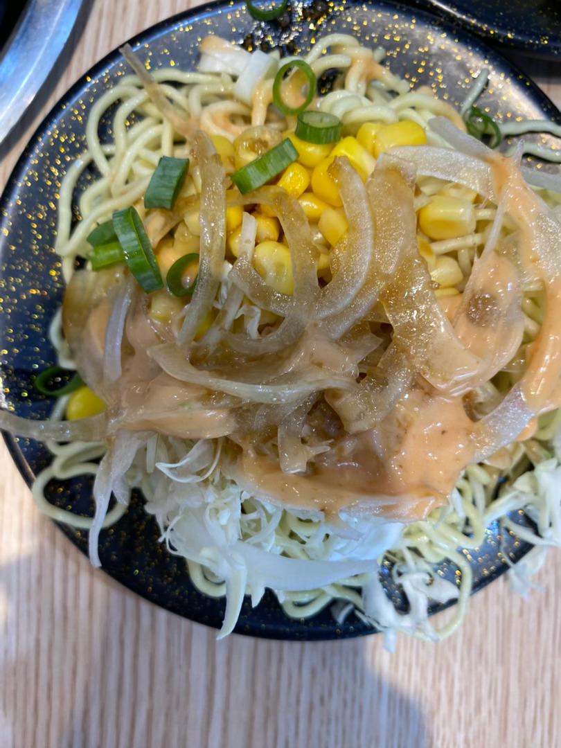 不可辜负的美食  ❤️15万就能买一个人一年的朝九晚五一人午餐 火鍋 