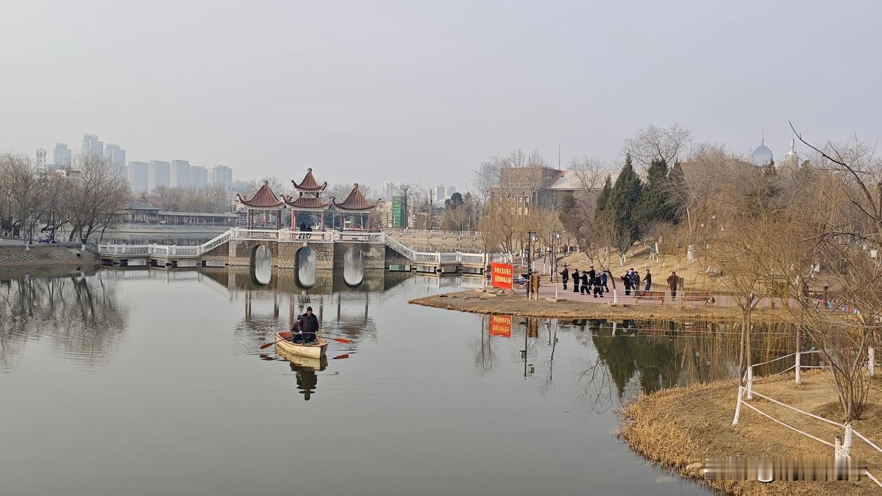面对单位不合理的裁员、调岗等情况，反抗才能够维护自身权益，若不反抗只会被单位随意