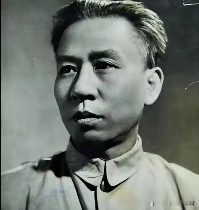 1942年，抗日战争进入最焦灼的相持阶段，敌后战场局势错综复杂。党中央正式下达调