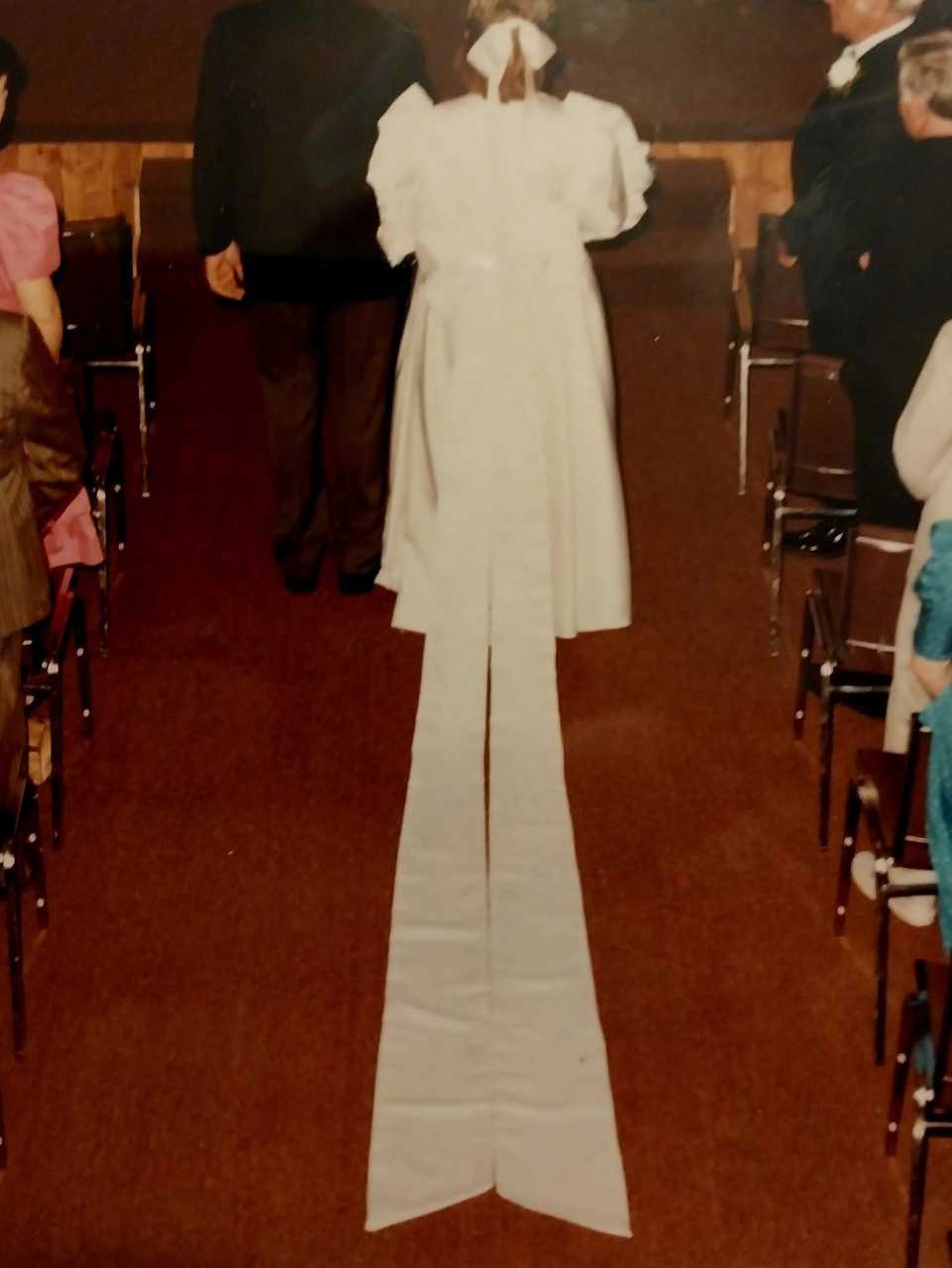 【来自投稿】1986年，一对美国夫妇迈克尔·纳托利和珍娜特·纳托利的婚礼，迈克尔