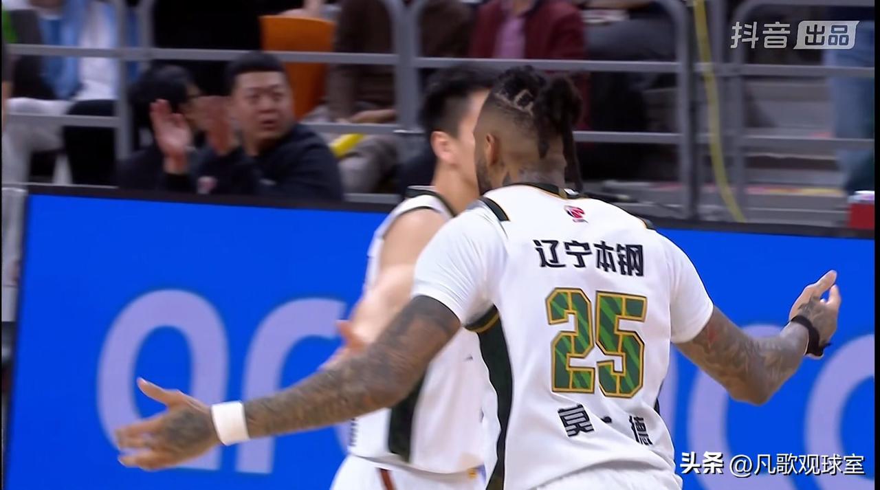 广东队当初就不应该放走莫兰德来换萨林杰，如今看来，确实是这样，没有了莫兰德，广东