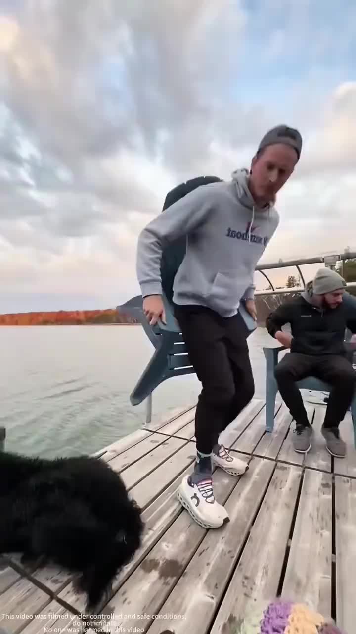 看我不笑算我输
