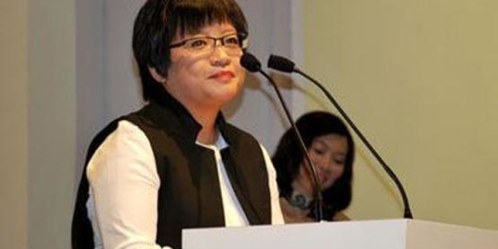 高市早苗不知悔改？2025年11月27日，新加坡联合早报发表韩咏红的评论：再看中