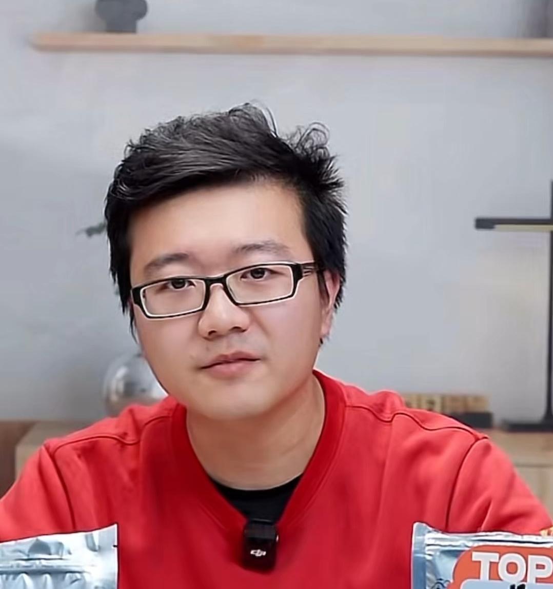 莱维这话太毒舌了，
于子洋跟邱贻可根本没有可比性，

蒯曼赢球，
很多人把功劳推