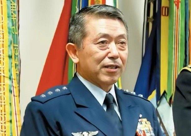 中国制裁日本反华人物有没有用？看看岩崎茂就知道了。
日本自卫队前“一把手”岩崎茂