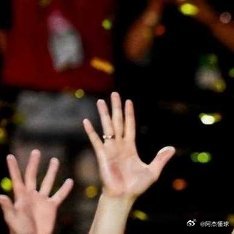 哈里凯恩！凯恩杀疯了！德国杯决赛上演帽子戏法，加冕国内三冠王！ 