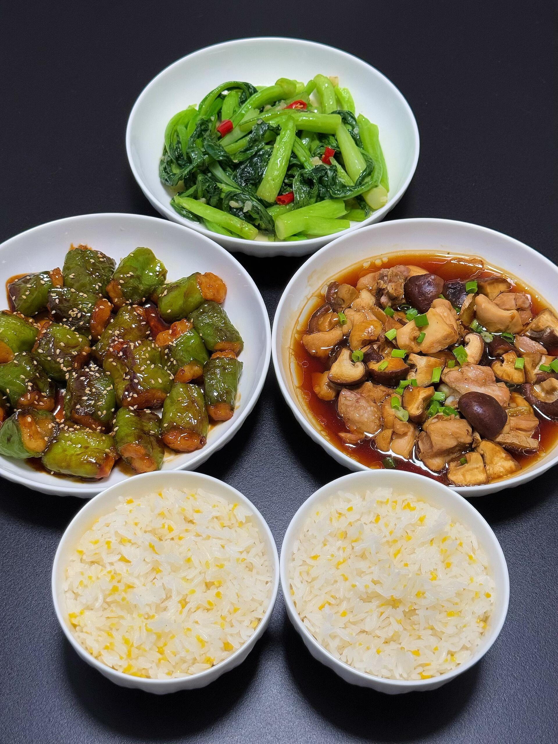 三观很重要,但三餐更重要。 