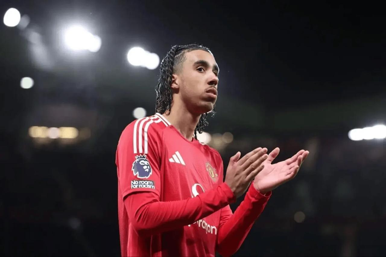 约罗伤退无缘战切尔西，曼联中卫只剩19岁“独苗”海文04月18日讯 据曼联线记者