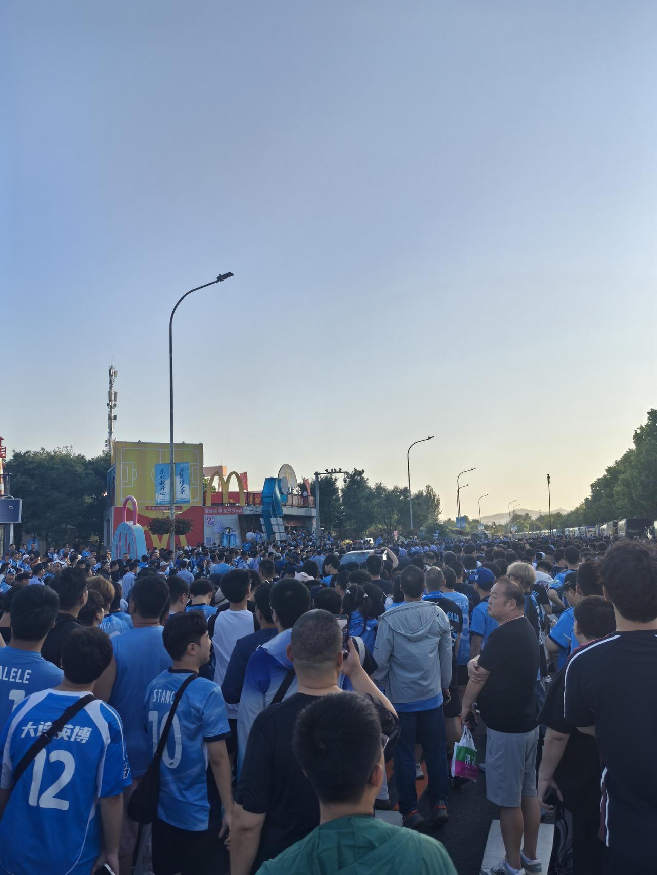 很多去过大连的人只知道大连风景好，但去过梭鱼湾比赛现场的人才看得到在大型活动保障