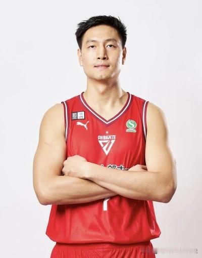 从CBA状元到日本场均3分，如今加盟香港金牛——区俊炫的篮球漂流，有了新方向。