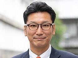 顶着“媚中”的骂名也要来，前首相之子为何坚持来华？
被自家舆论扣上“媚中”帽子的