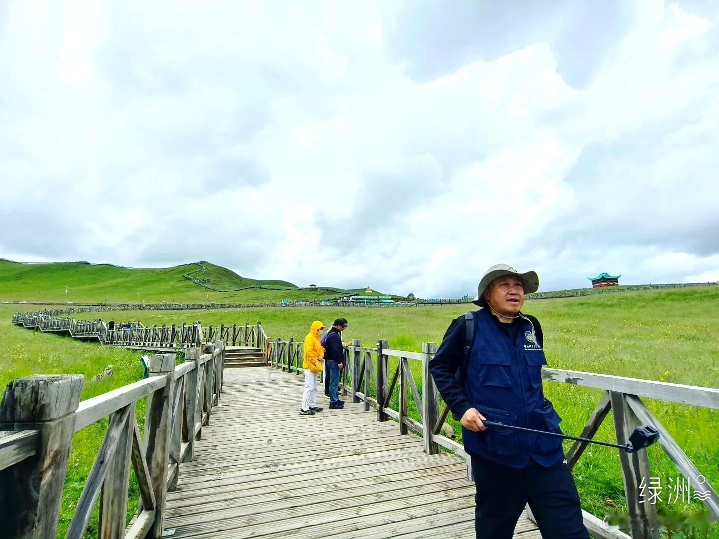 若尔盖黄河九曲第一湾：盛夏避暑的清凉答案 七月末的全国，热浪席卷城市与乡村，多地