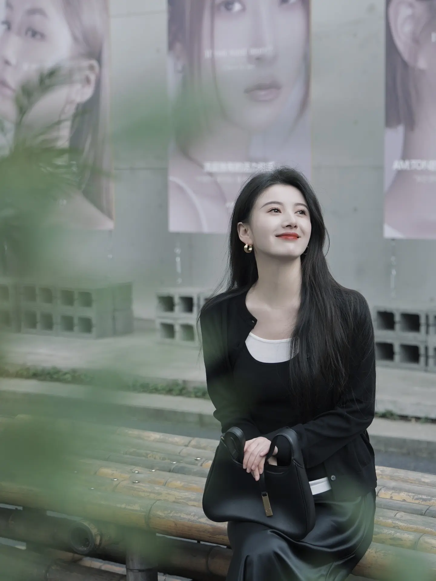 我可不是娇滴滴的女孩子 我是扛着我的倔强和坚强一路向前的野玫瑰