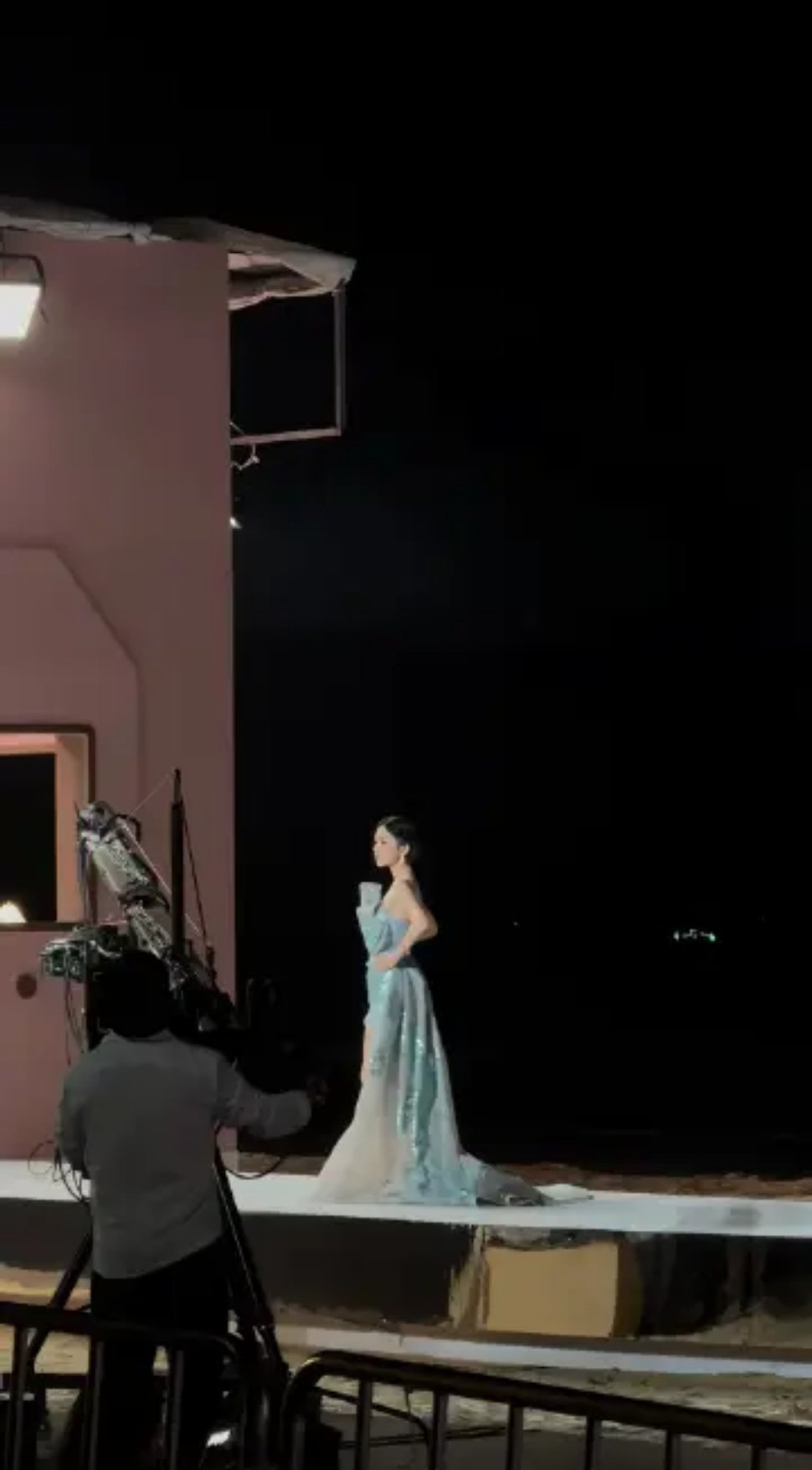 娜扎嘉人红毯古力娜扎红毯状态美到失语2026文娱明星视频激励计划娜扎