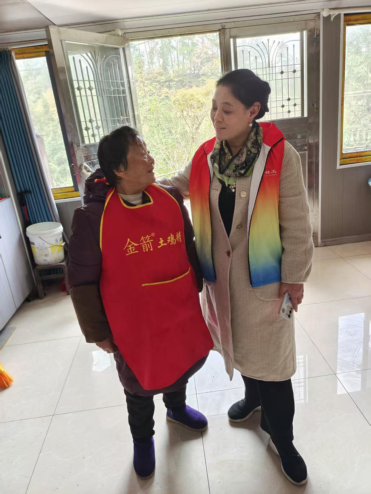 分享我这周有趣的事：下乡陪伴老人的乐趣