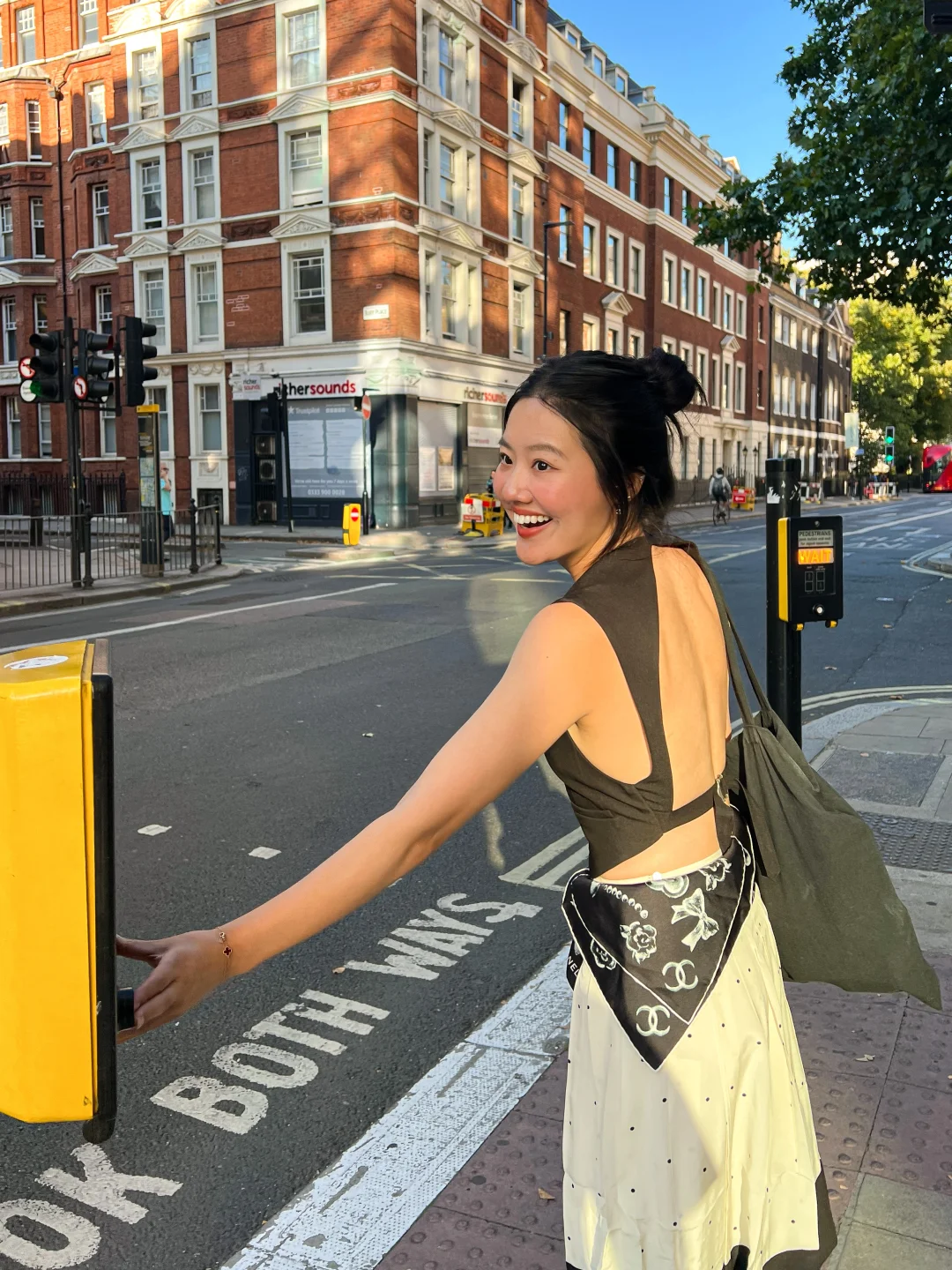 太好了 伦敦还在过灿烂夏天