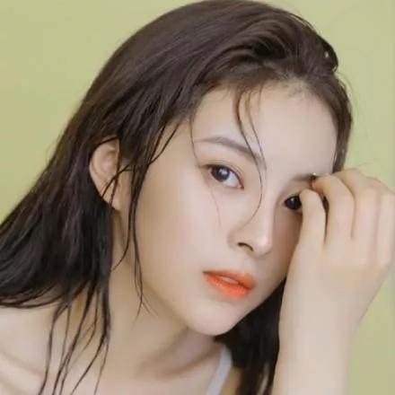 清辉照面，秋波暗送。万里清辉照古今 今月照似明 秋月照清辉 月照夜江深 云间溪月