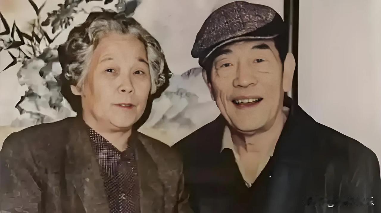 7月13日上午，杨少华骨灰在天津永安公墓下葬，和老伴朱志英团圆了。这次杨家人很低